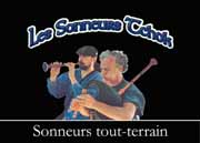 Couple de sonneurs de musique bretonne