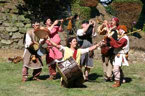 Dans les douves pour la fête médiévale de Dinan 2008